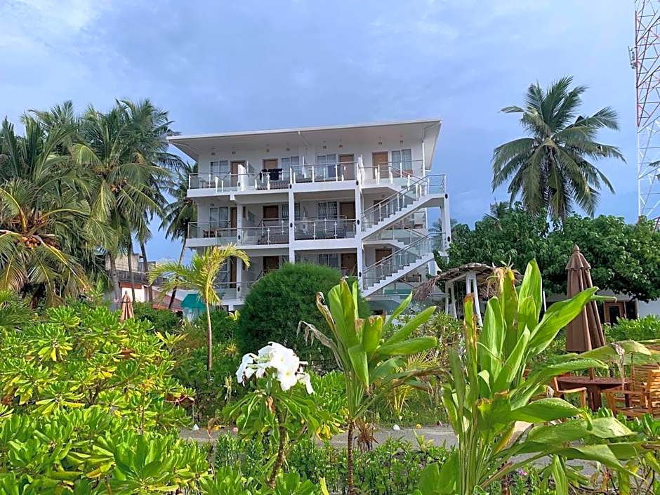 Reef Edge Thulusdhoo