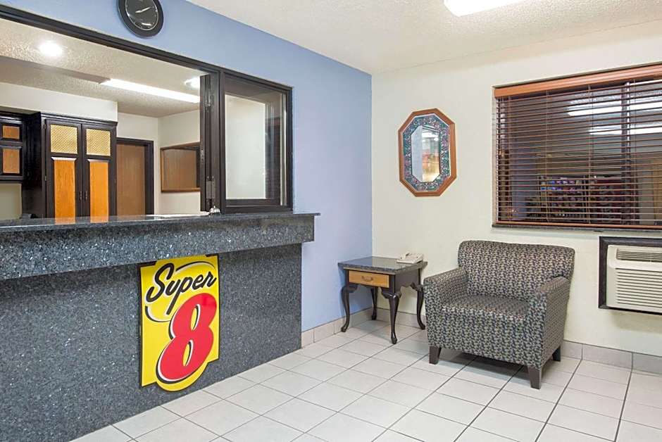 Super 8 by Wyndham New Castle