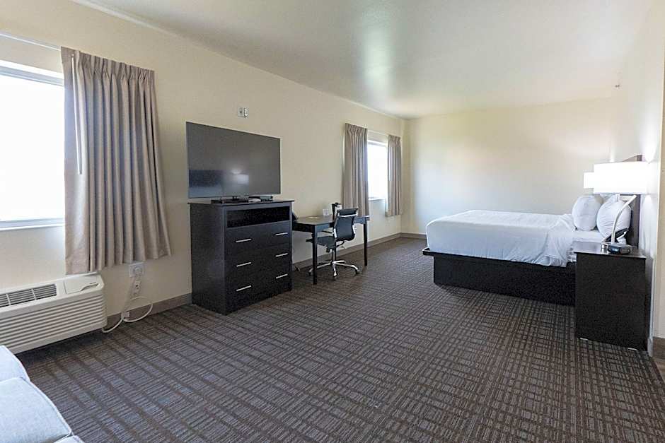 Cobblestone Inn and Suites Sheldon