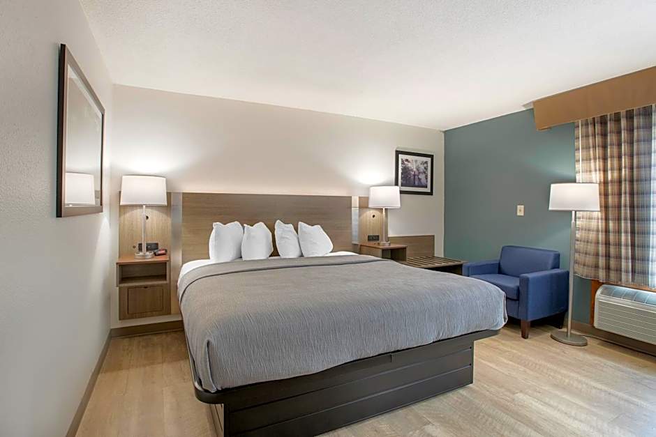 Quality Inn Newton at I-80