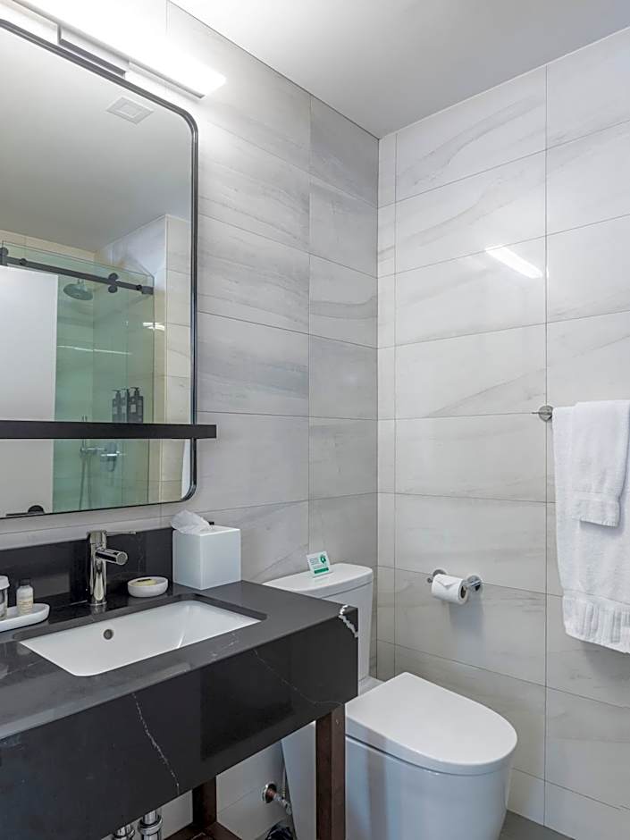 Broadway Plaza Hotel