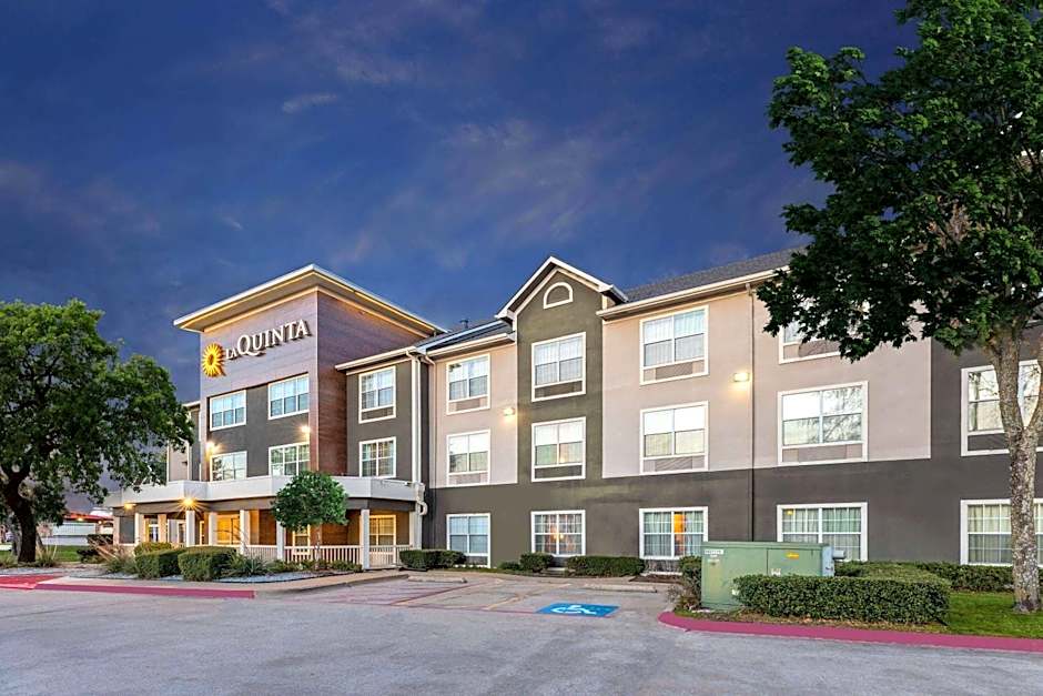 La Quinta Inn & Suites by Wyndham Rockwall