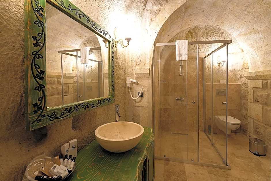 DOCTOR'S CAVE SUİTES