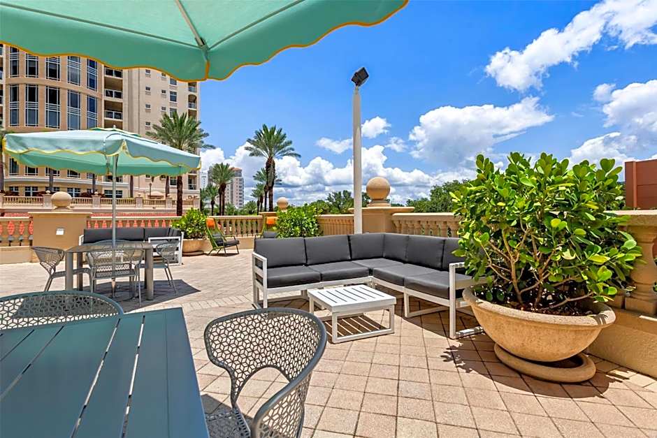 Hampton Inn By Hilton & Suites St. Petersburg/Downtown