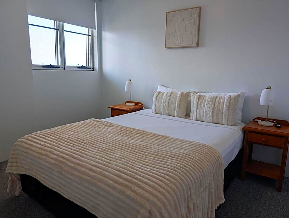 Tradewinds Apartments