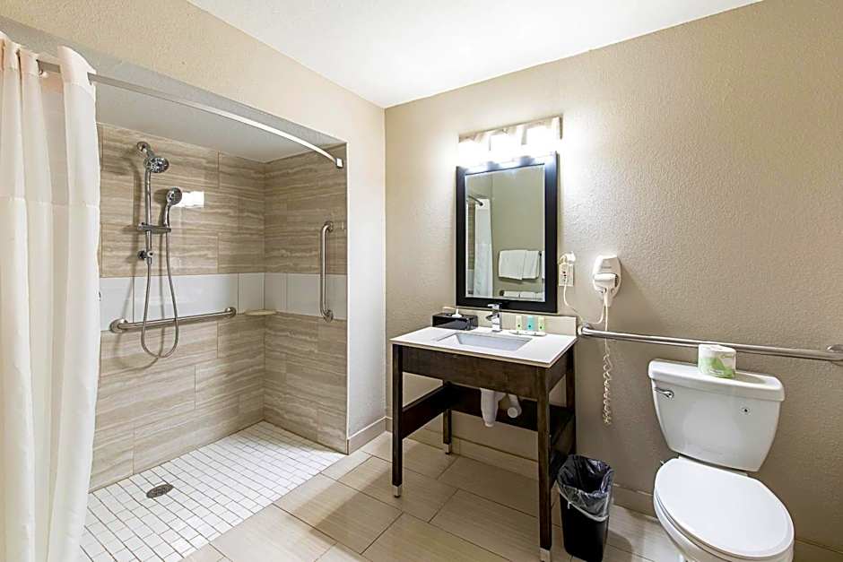 Quality Inn Mishawaka - South Bend