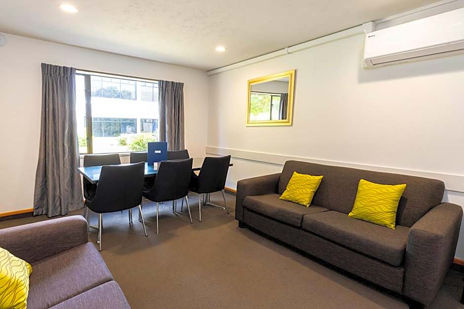 Airport Gateway Motor Lodge