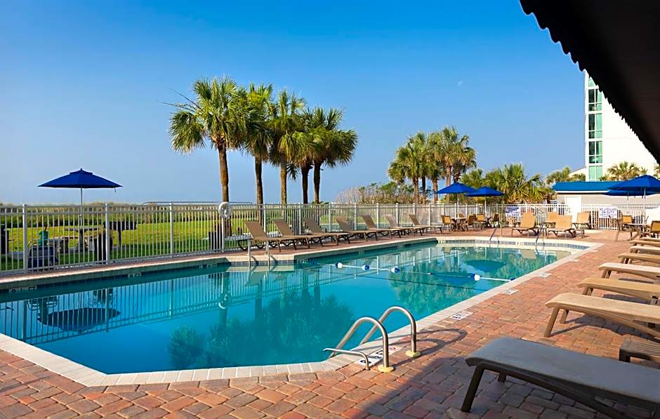 Maritime Beach Club