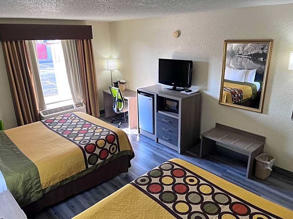 Super 8 by Wyndham Ft Stockton