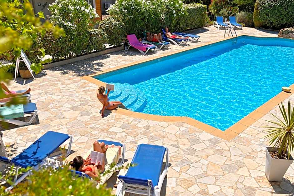 Les Jardins de Bormes, hôtel adult only avec piscine chauffée, jacuzzi et sauna