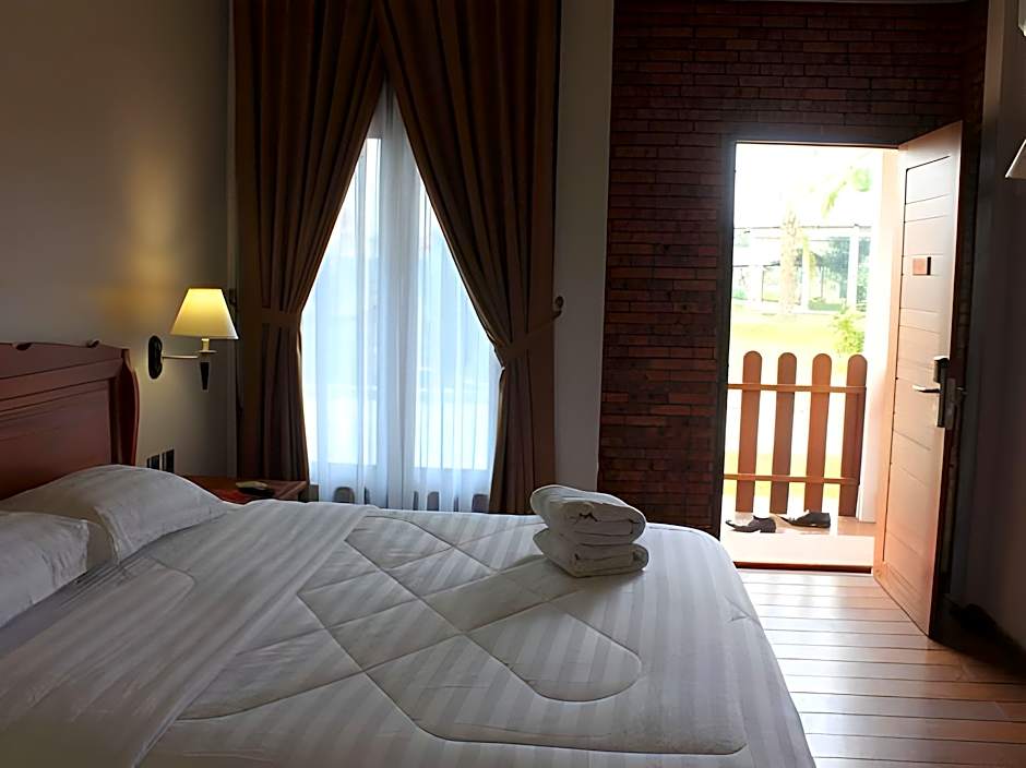 Thongs Inn Hotel Kualanamu