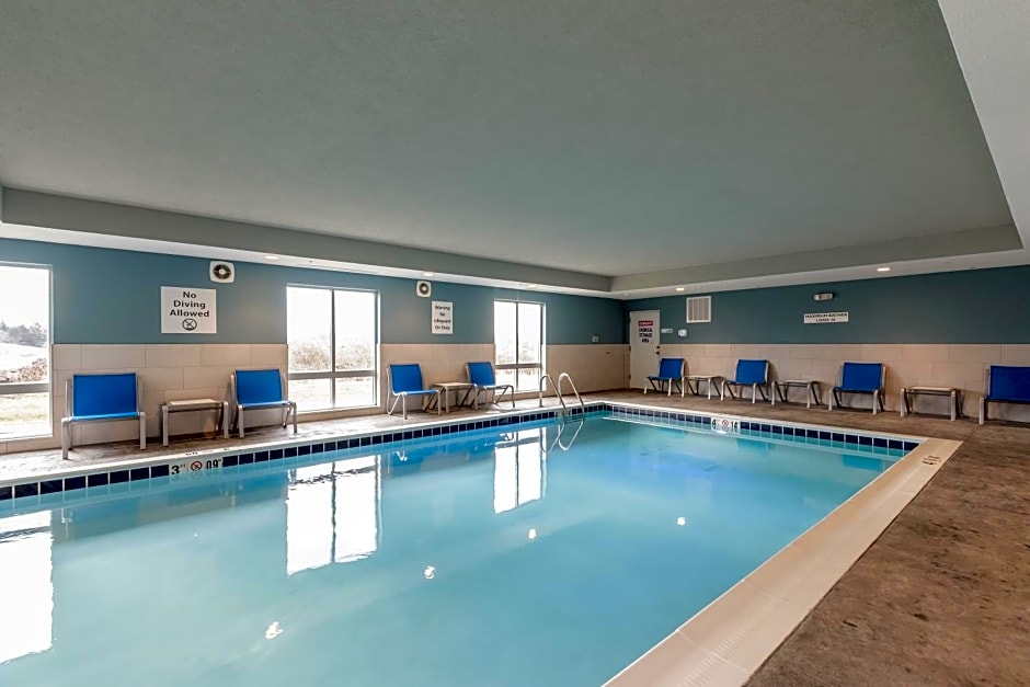 Holiday Inn Express and Suites- South Bend Casino By IHG