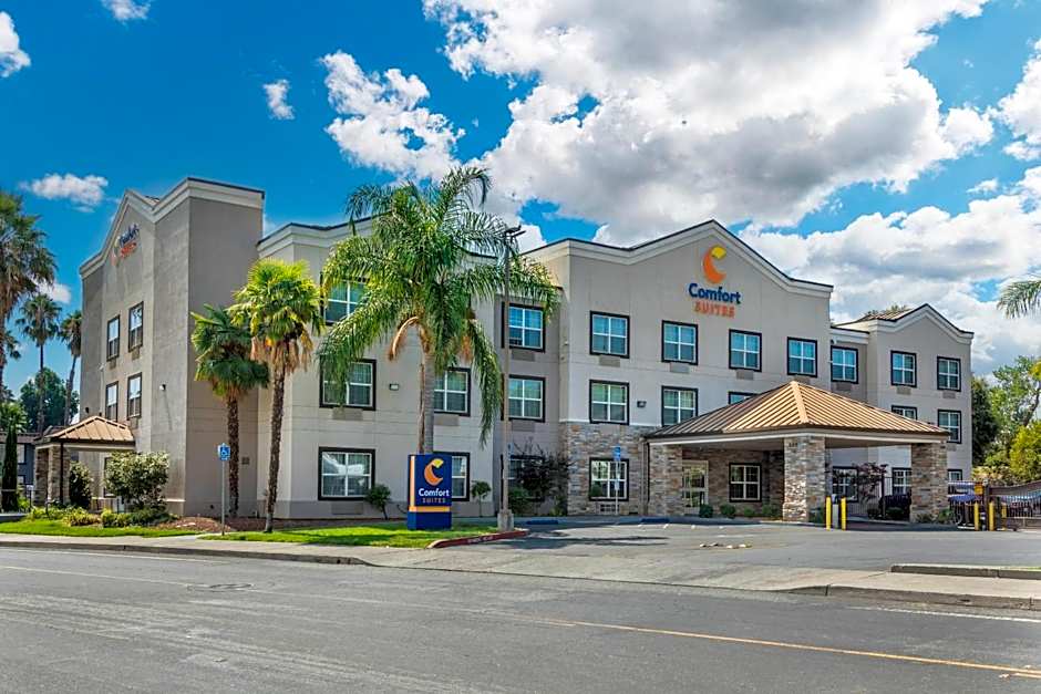 Comfort Suites Downtown Sacramento