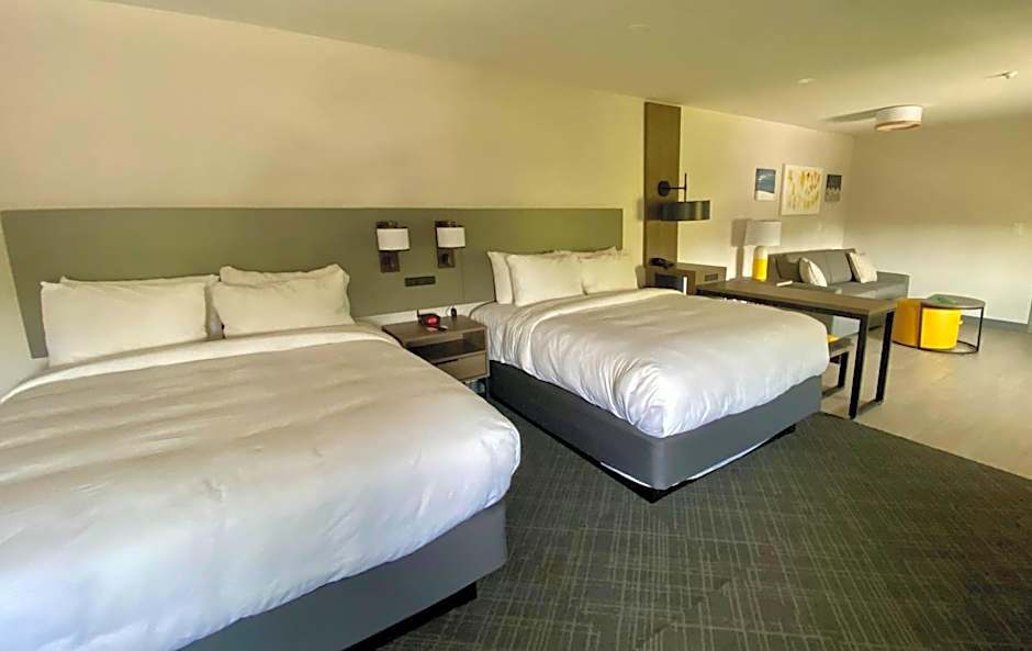 Photo 1 of 6 of 2 Queen Beds Suite