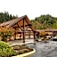 Oakridge Inn & Suites