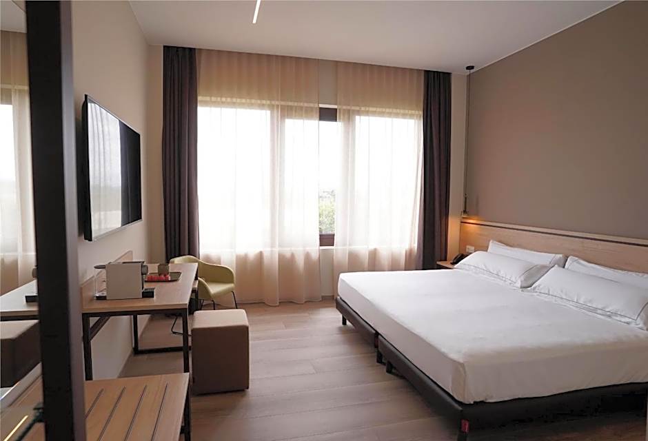 Hotel Bodega FyA - GRUPO PIÉROLA