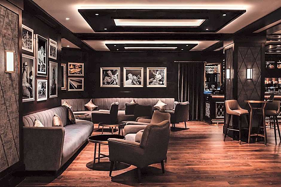 Al Bustan Palace, a Ritz-Carlton Hotel