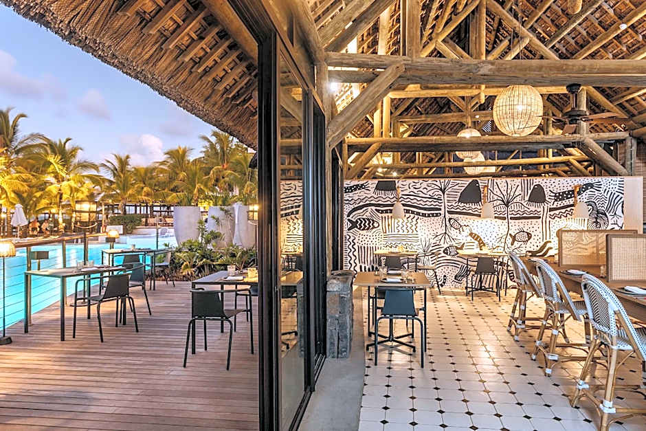 Lagoon Attitude (Adults Only)