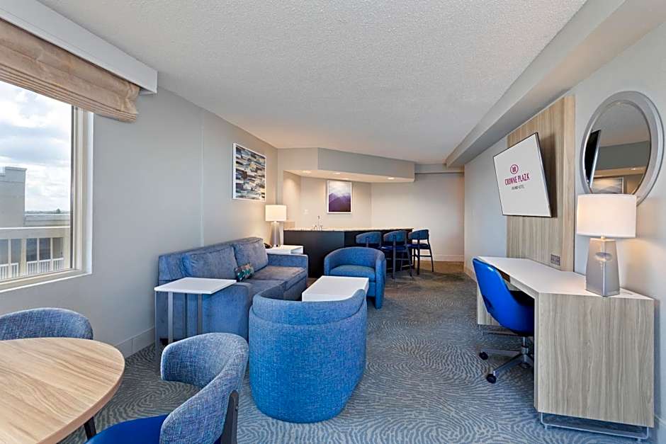 Crowne Plaza Melbourne-Oceanfront By IHG