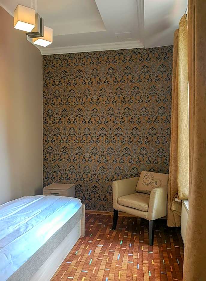 Villa Kadriorg Hostel