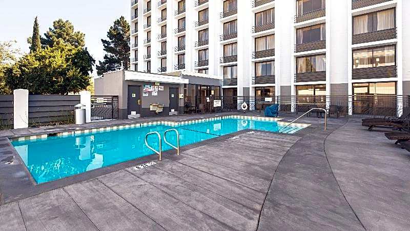Holiday Inn San Jose Airport