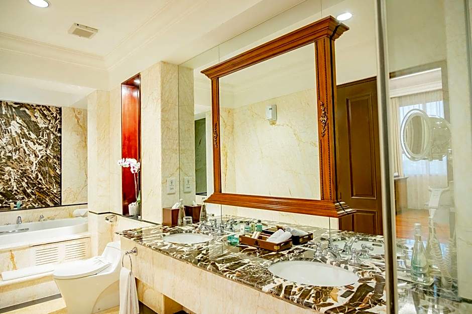 The Sunan Hotel Solo