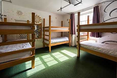 Bunk Bed in Female Dormitory Room sleeps 6