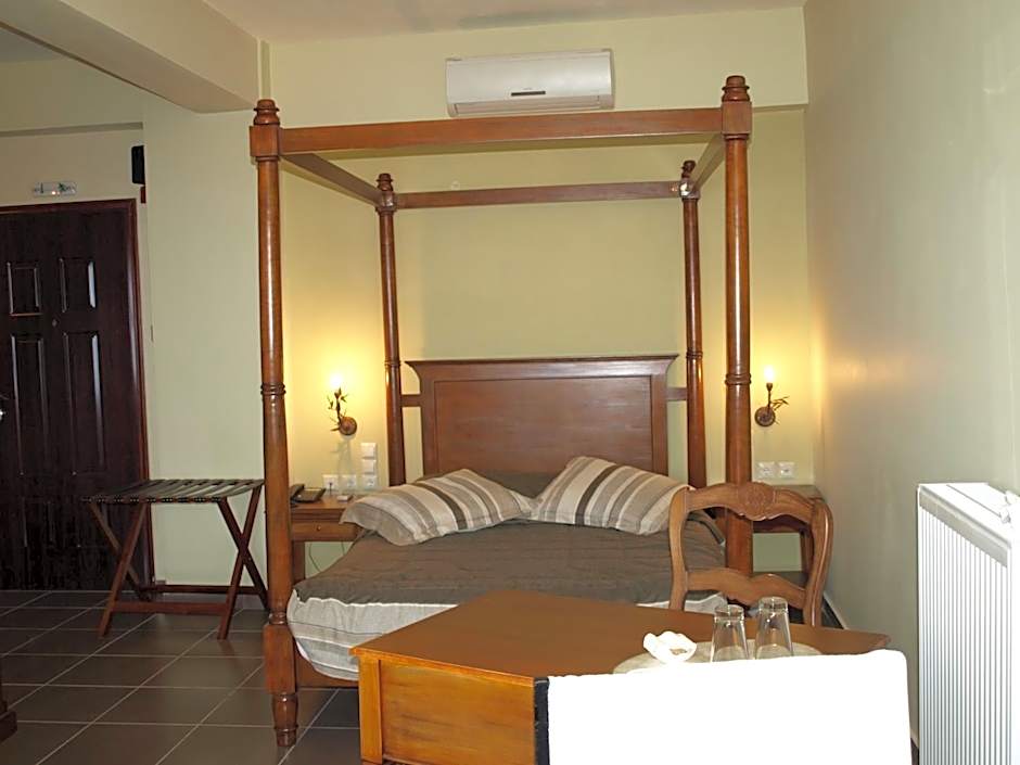 Porto Mani Suites