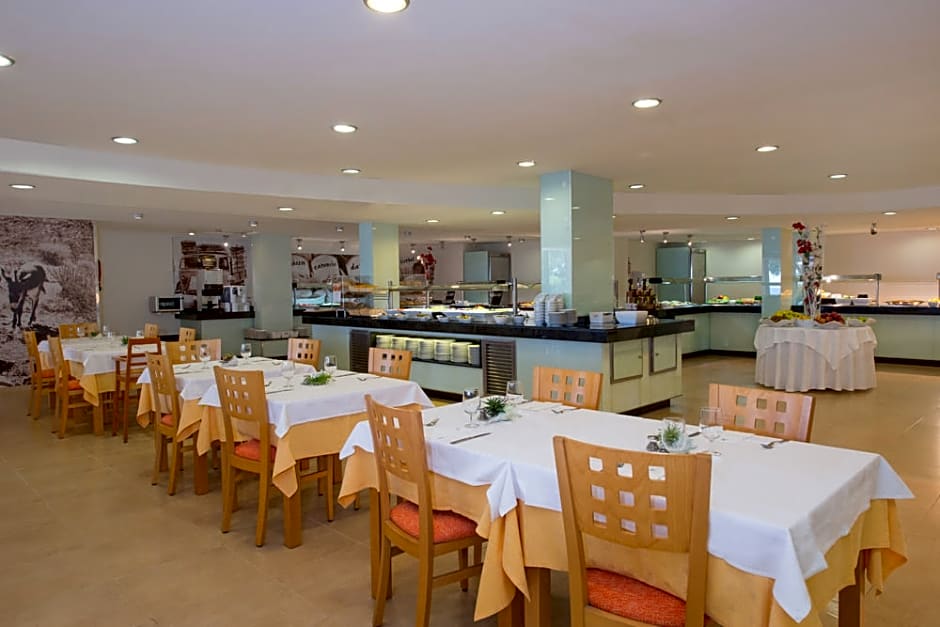 Iberostar Waves Pinos Park