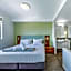 Airlie Summit Apartments