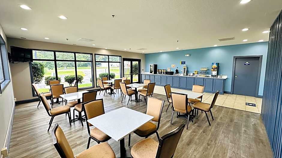 Days Inn & Suites by Wyndham Wynne