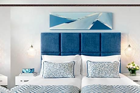 Family Room with Sea View