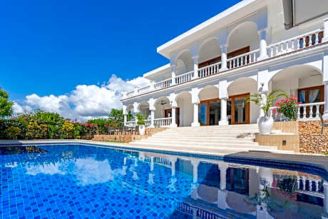 Villa Branca Diani Boutique Luxury & Personalized Service