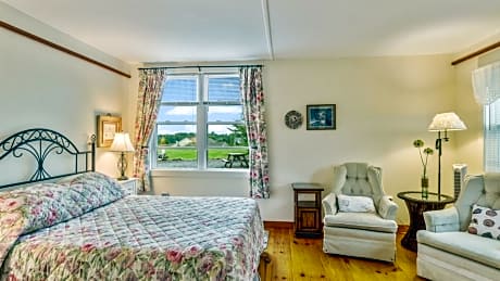 King Room with Garden View