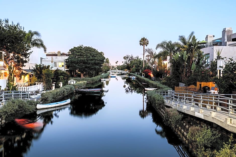 Venice on the Beach Hotel