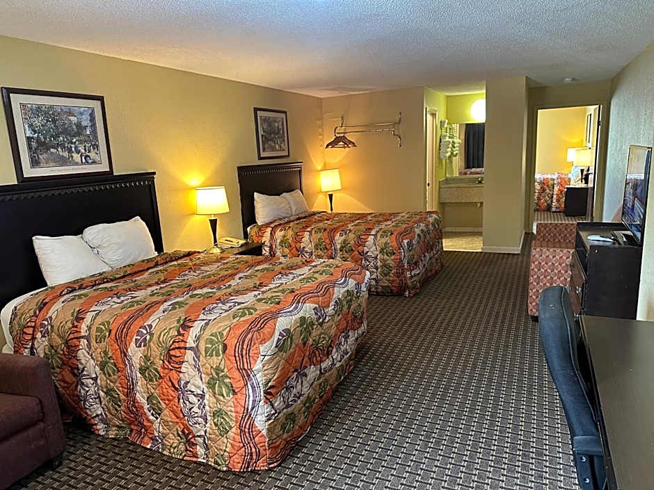 Royal Inn - Anniston