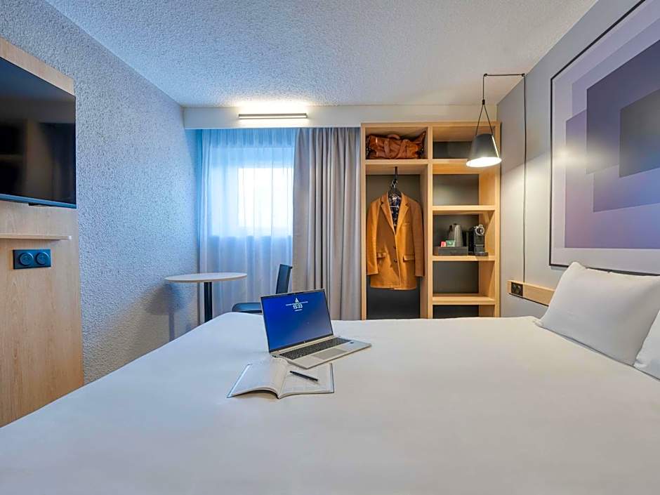 ibis Orly Chevilly Tram 7