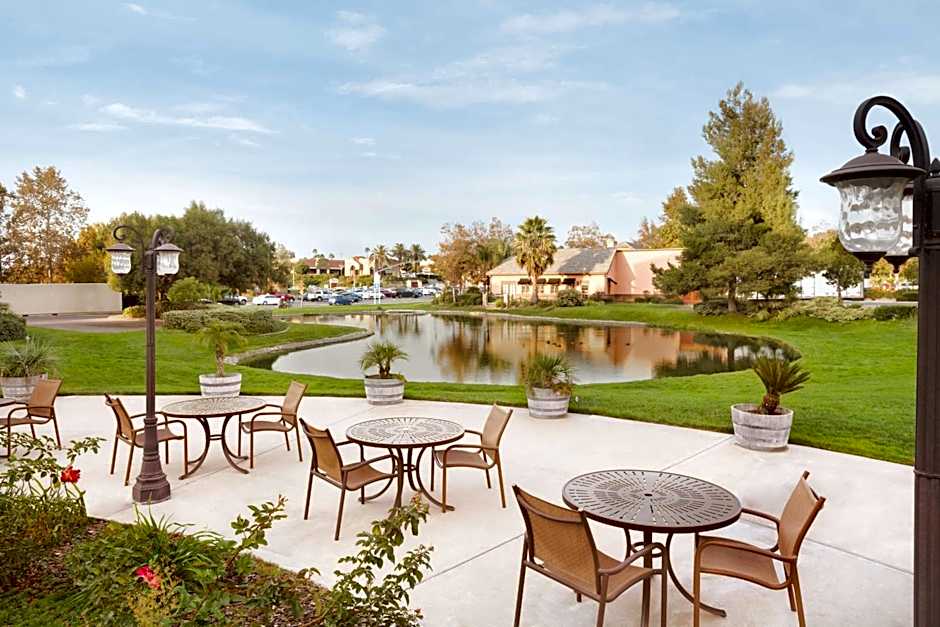 Embassy Suites By Hilton Temecula Valley Wine Country