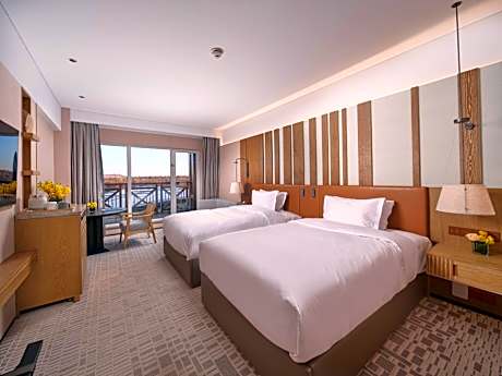 Premier Twin Room with Balcony
