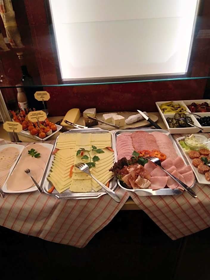 Stadt-gut-Hotel Rheinischer Hof