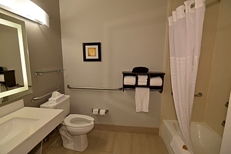 Accessible - 1 King, Mobility Accessible, Bathtub, Non-Smoking Non Refundable