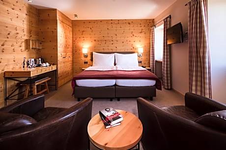 Double Room with Mountain View