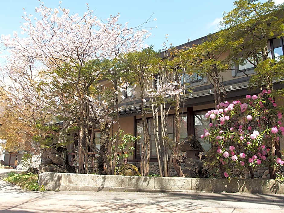 Hakuba Onsen Ryokan Shirouma-So