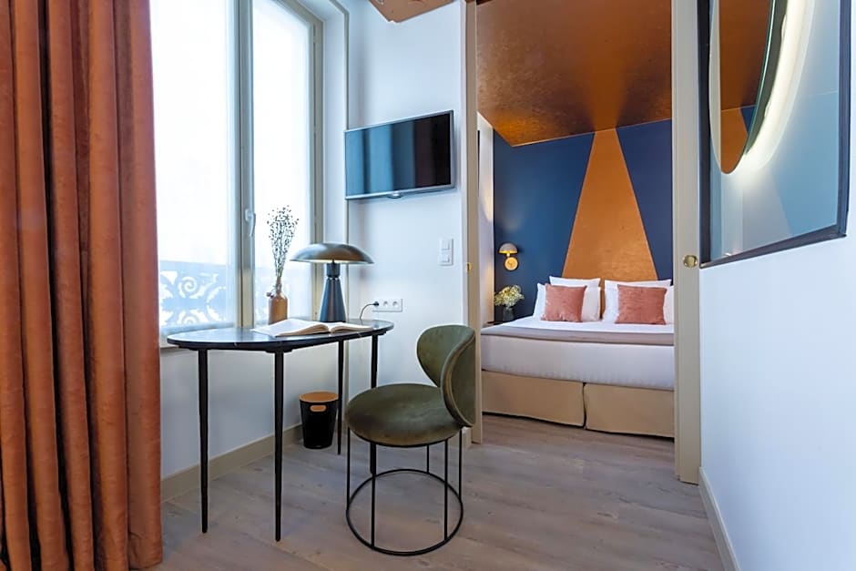 Photo 1 of 8 of Junior Suite