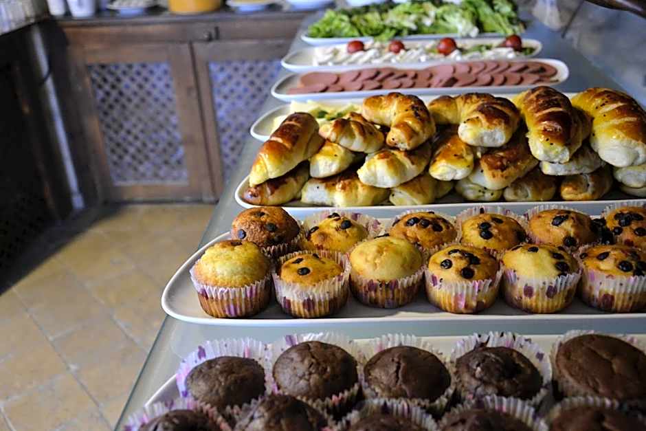 ShoeString Stone House