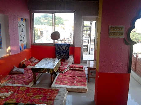 Priya Guest House