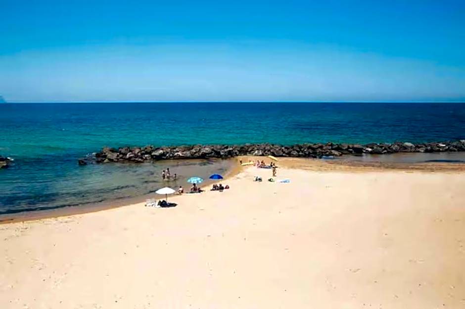 Amira Beach Villa by Le Dhome Sicily