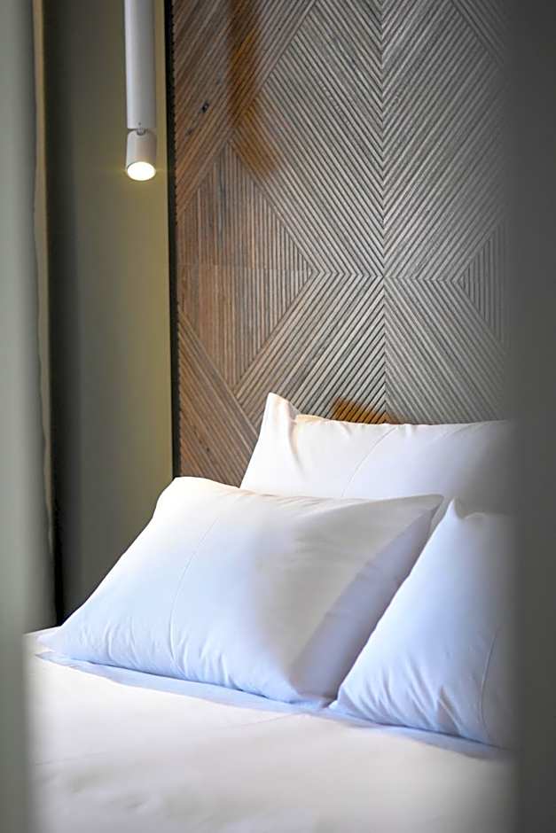 Elena Village Hotel & Suites