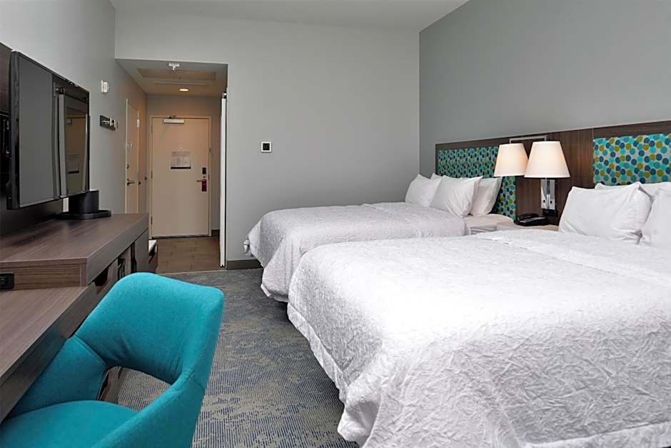 Hampton Inn by Hilton Cedar Falls Downtown