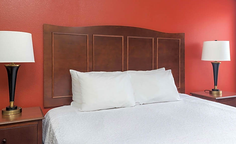 Hampton Inn By Hilton Shawnee